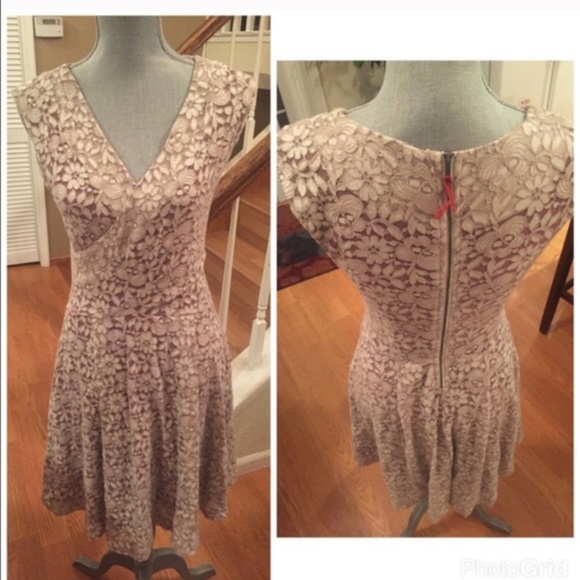ANTHROPOLOGIE Brushed Lace Dress Cream {Z37} - Picture 3 of 3